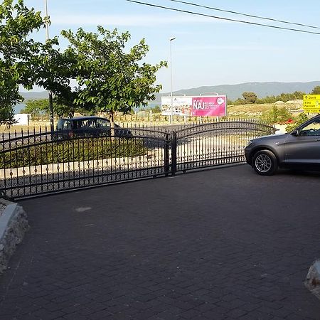 Apartment Antolkovic Пакоштане Екстер'єр фото