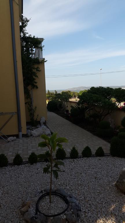 Apartment Antolkovic Пакоштане Екстер'єр фото